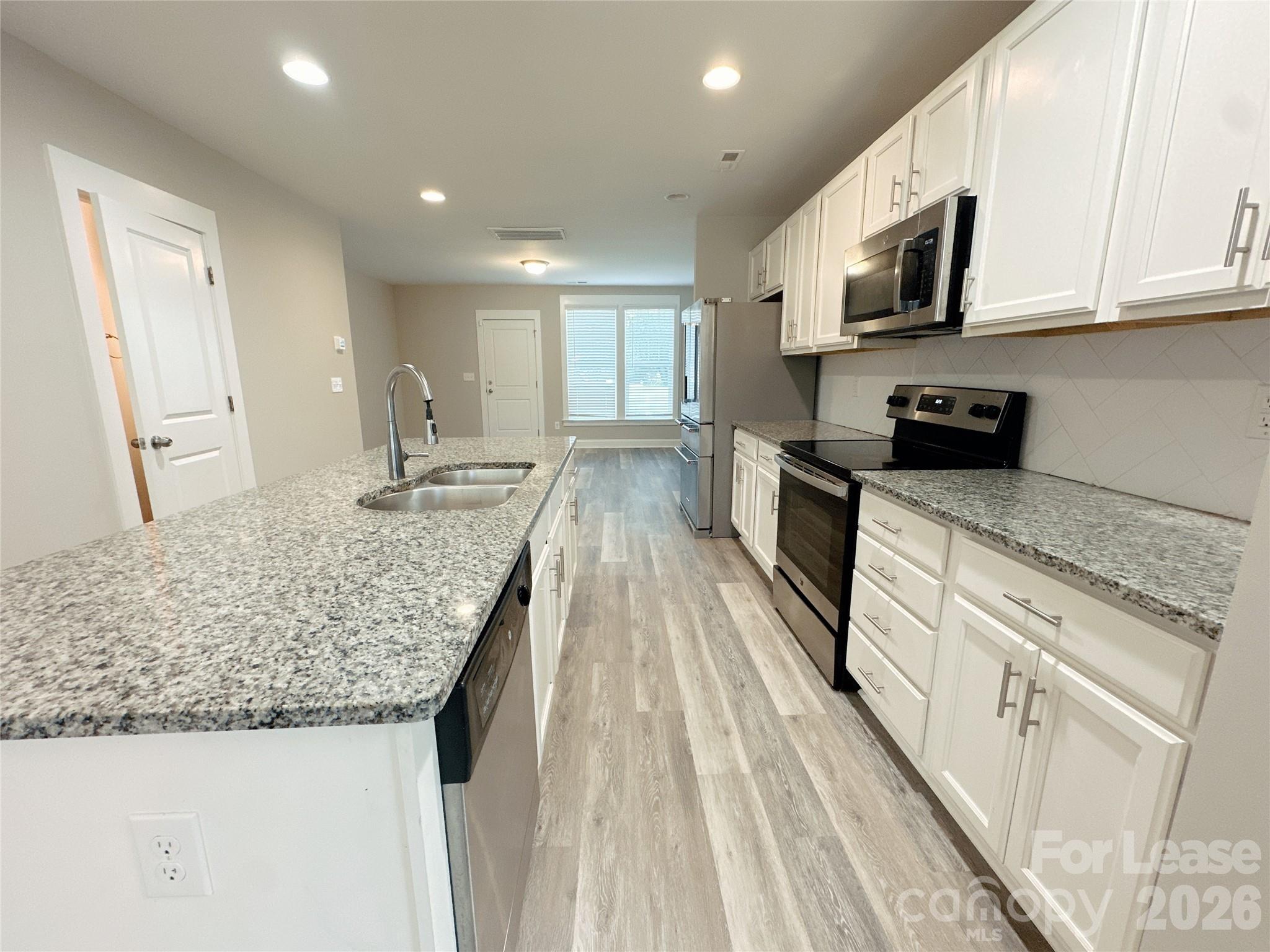 807 Mcarthur Avenue Property Photo 3