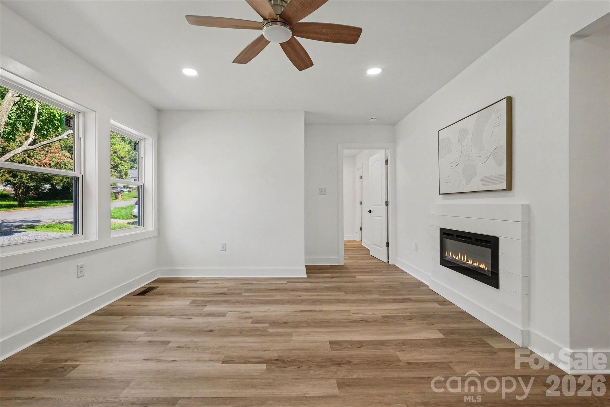 521 Gold Street Property Photo 7