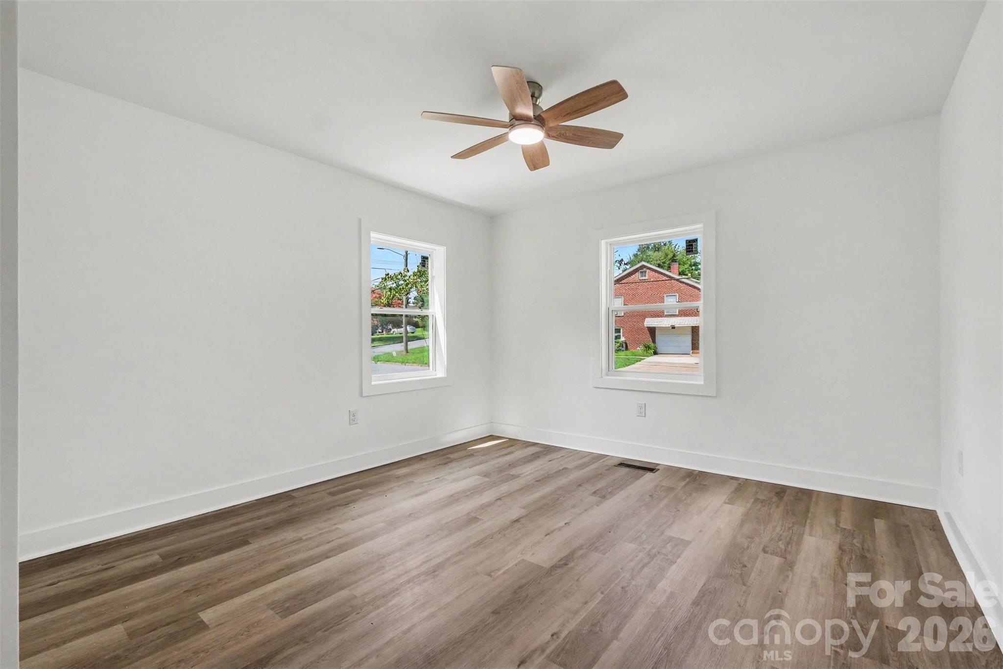 521 Gold Street Property Photo 13