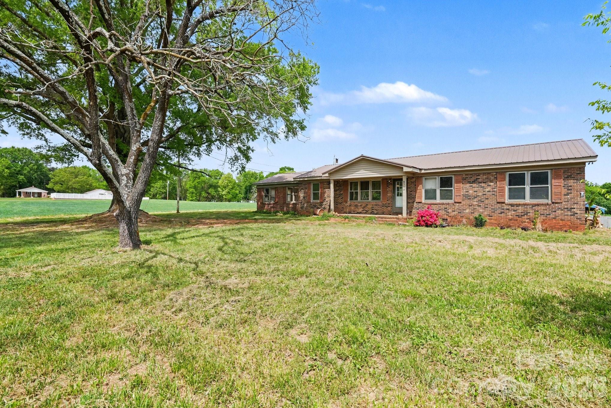 8340 Plank Road Property Photo 2