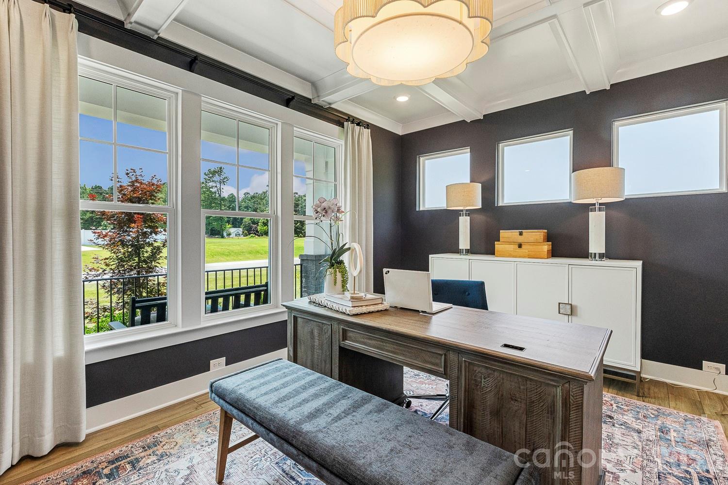 1234 Hunting Ridge Drive Property Photo 4