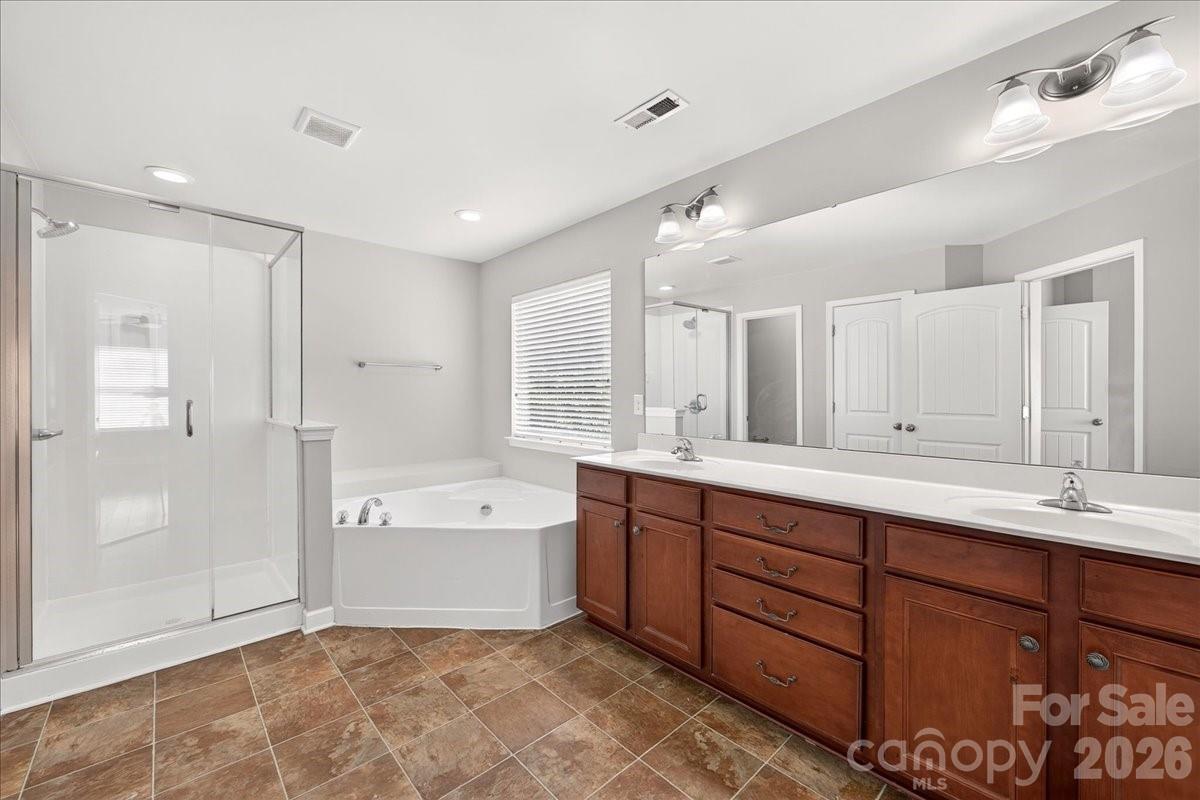 1560 Duckhorn Street Property Photo 25