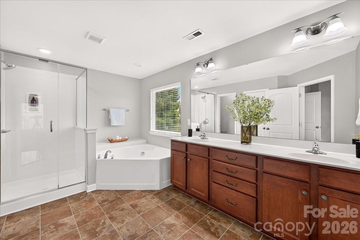 1560 Duckhorn Street Property Photo 29