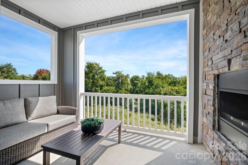 2210 Flicker Road Property Photo 1