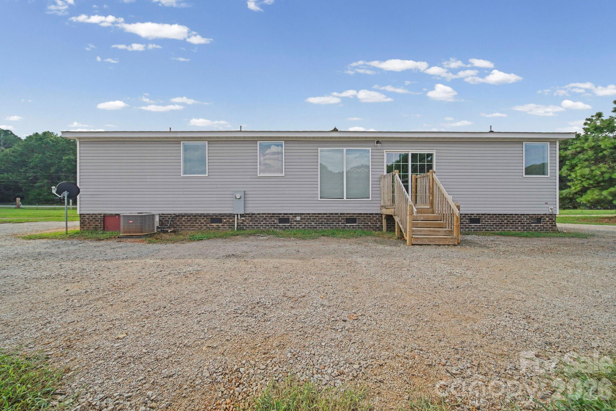 6311 Old Pageland Marshville Road Property Photo 4