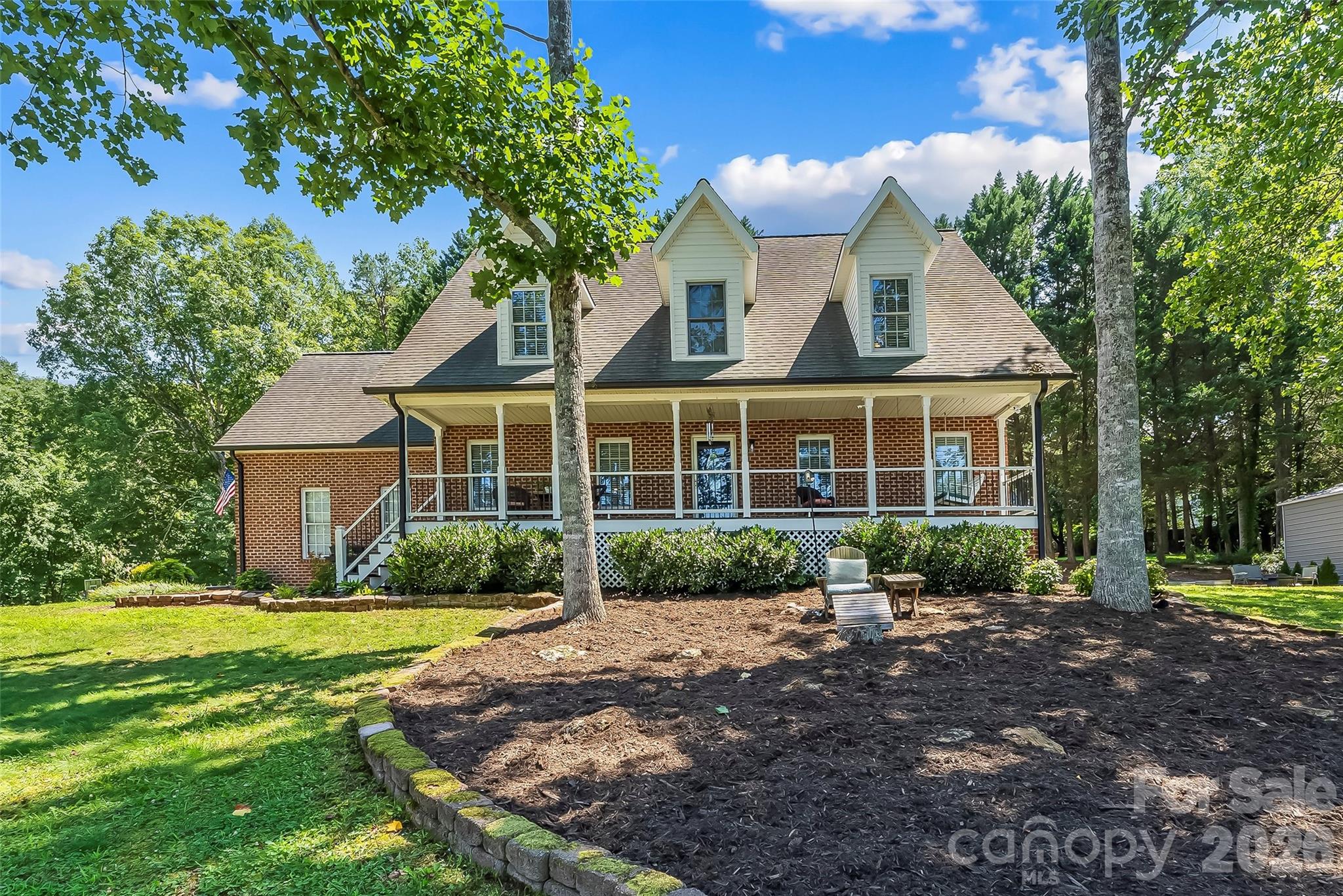 313 Springwood Drive Property Photo 1