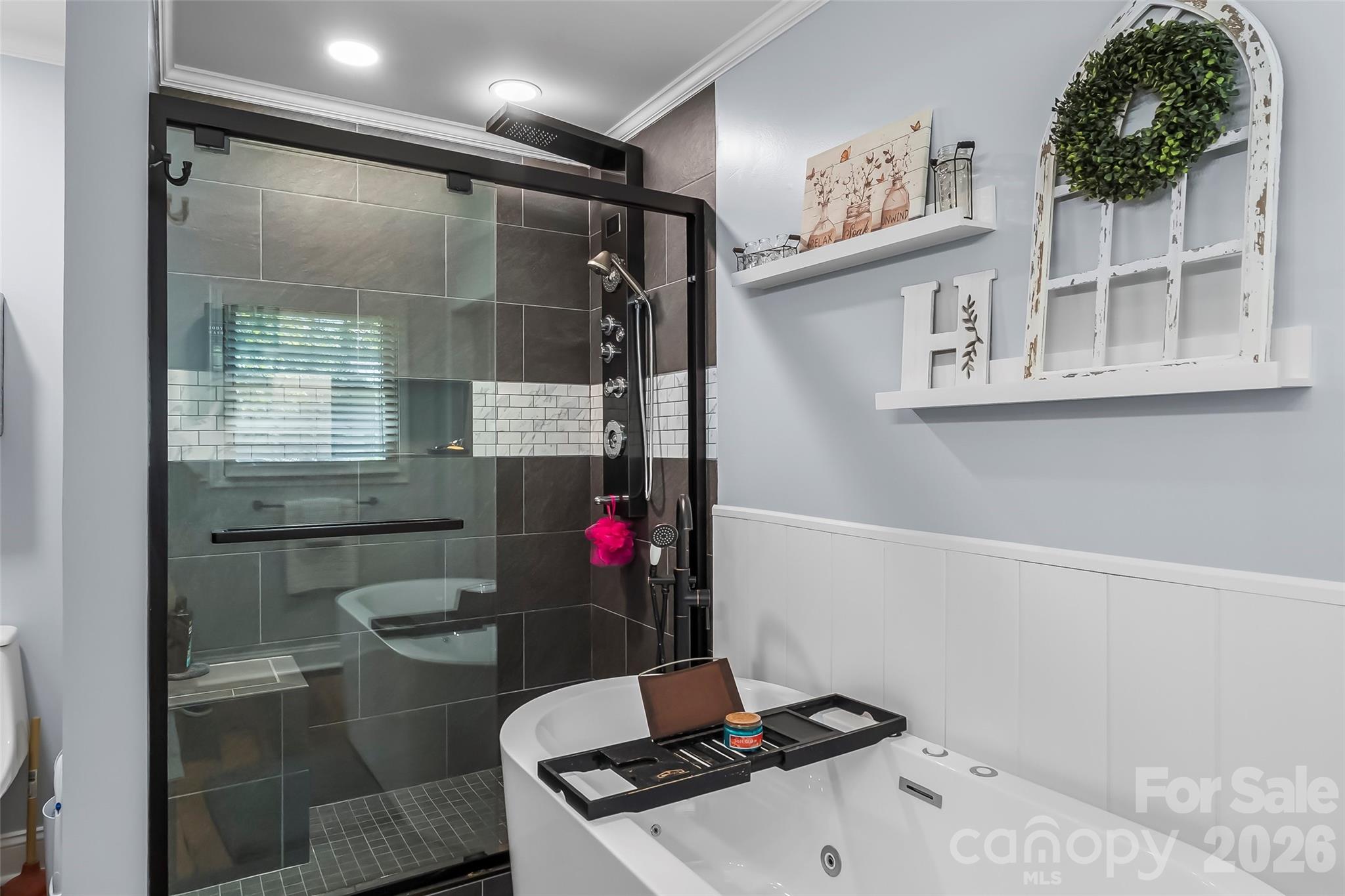 313 Springwood Drive Property Photo 14