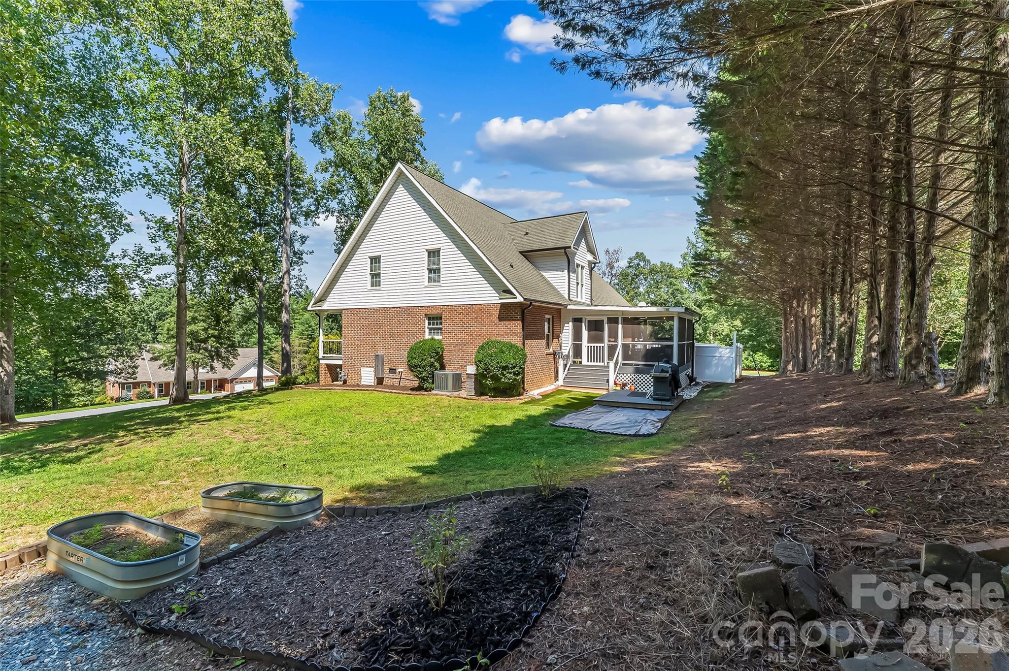 313 Springwood Drive Property Photo 32