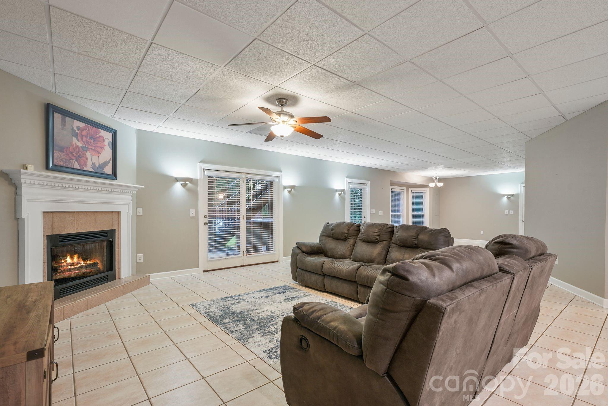 11 Greenway Drive Property Photo 4
