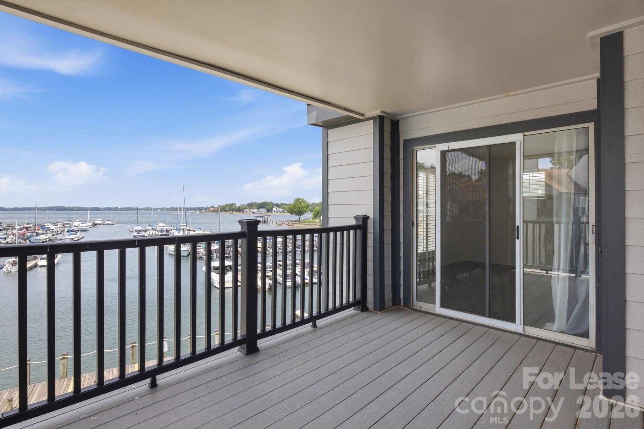 18883 Vineyard Point Lane Property Photo 1