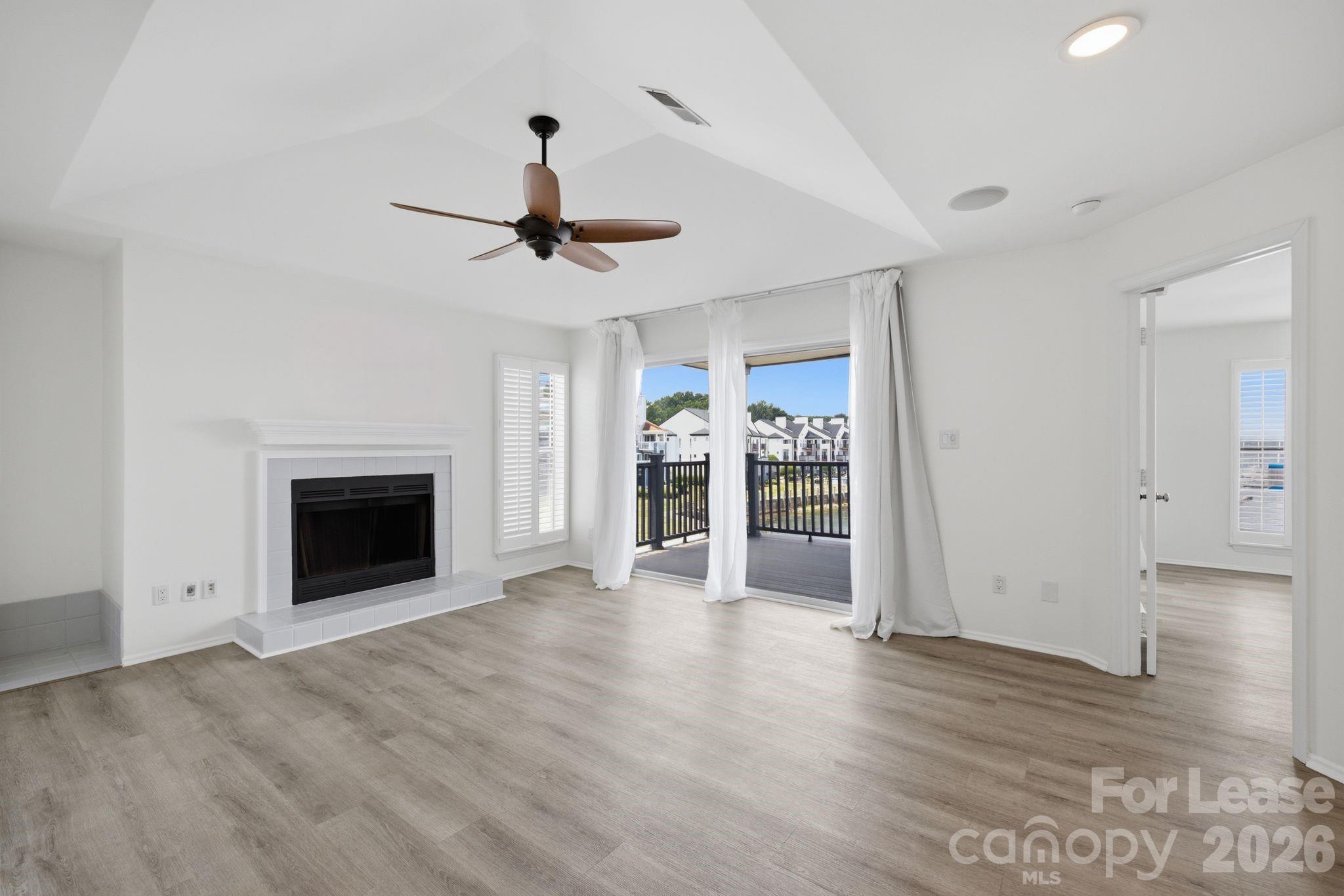 18883 Vineyard Point Lane Property Photo 2