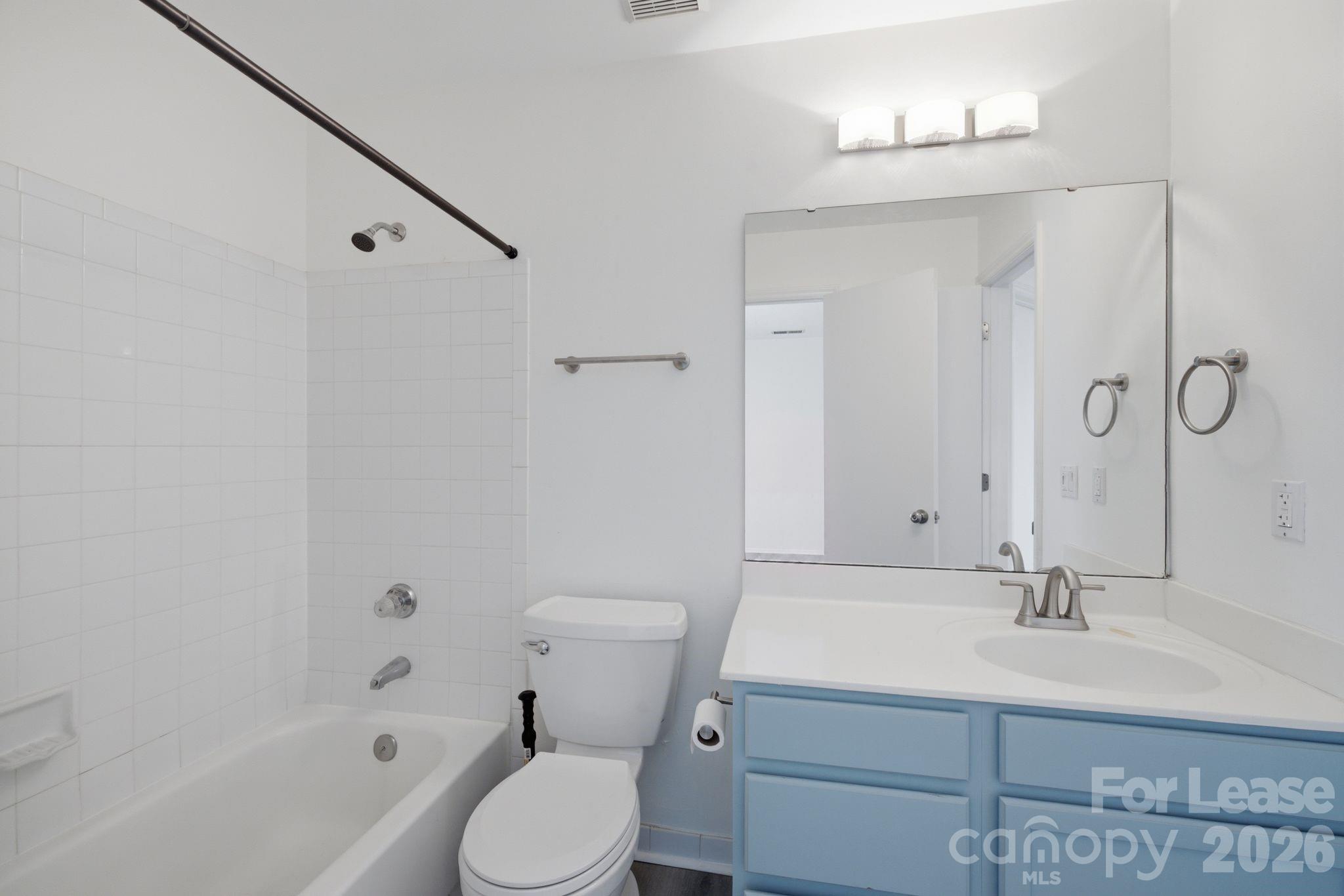18883 Vineyard Point Lane Property Photo 14