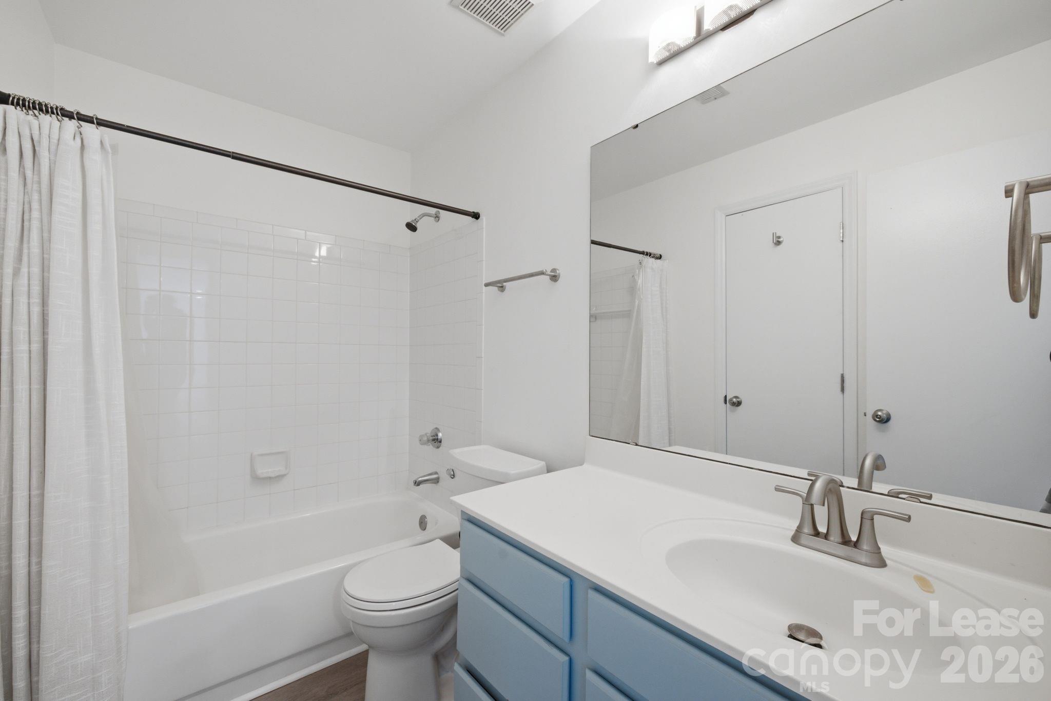 18883 Vineyard Point Lane Property Photo 15