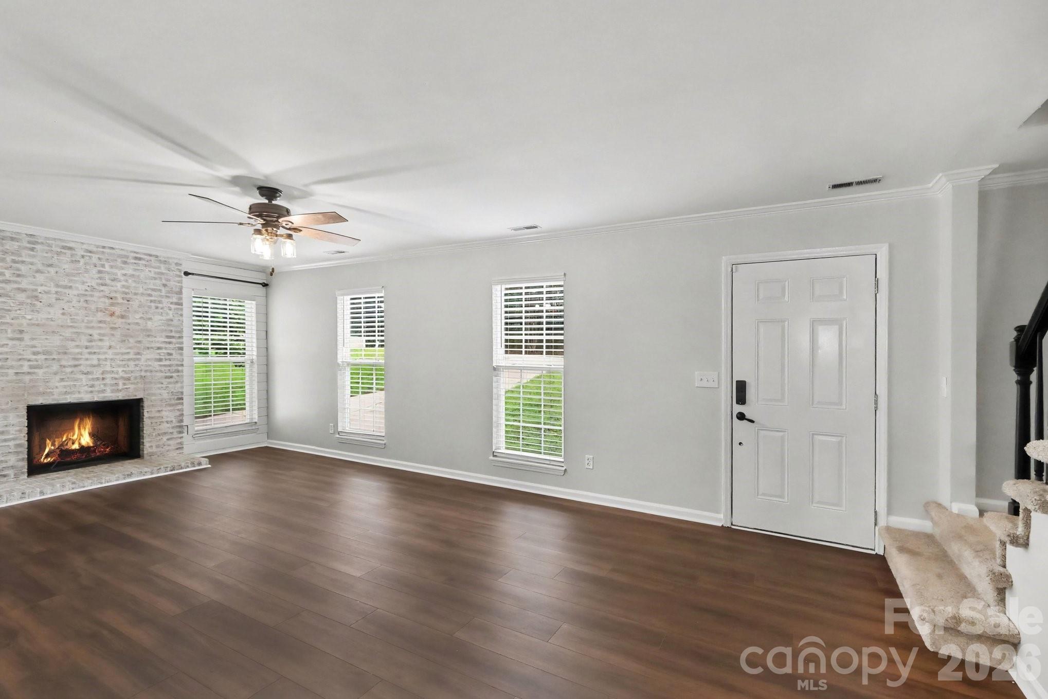 2132 Killarney Place Property Photo 6
