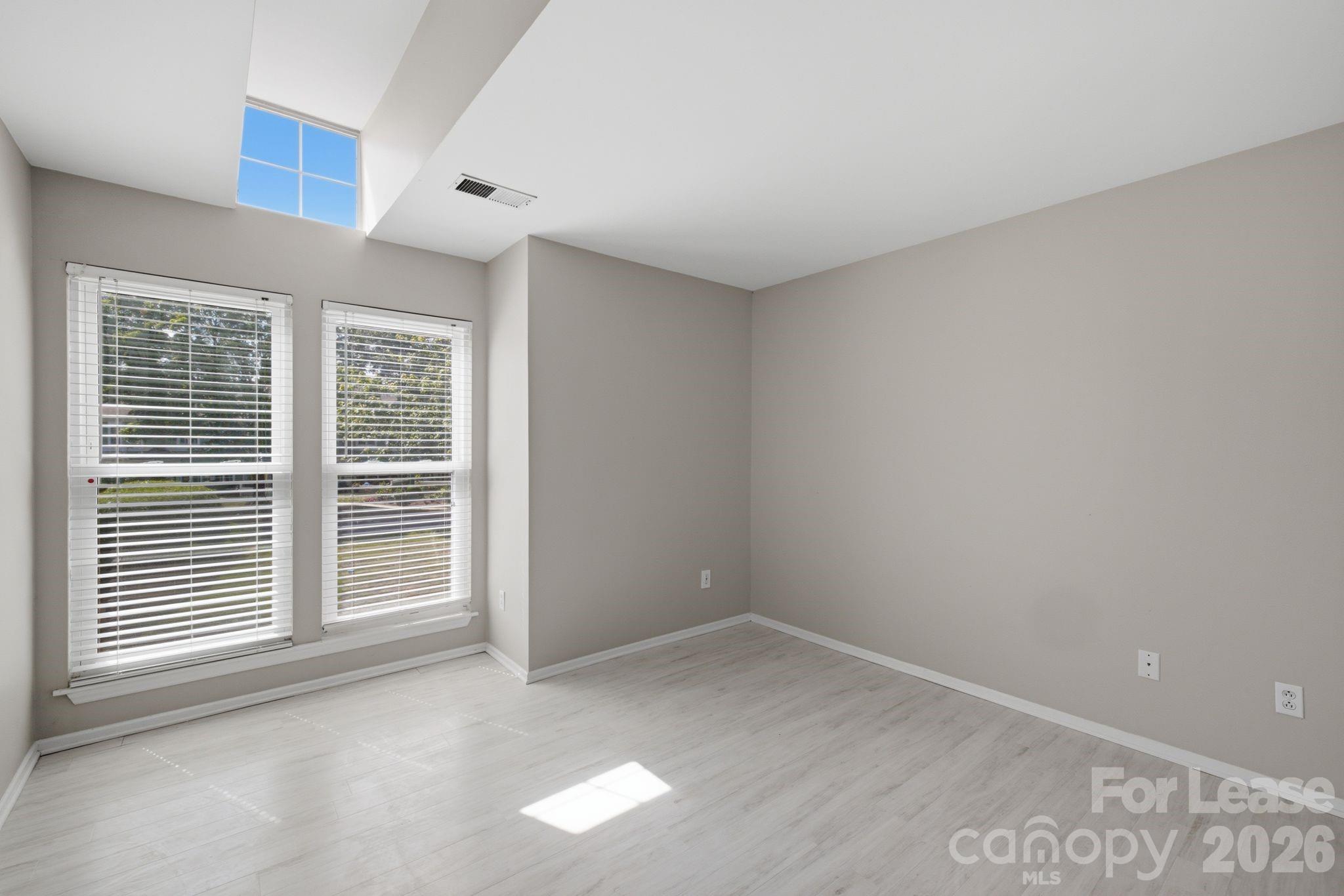 18841 Vineyard Point Lane Property Photo 10
