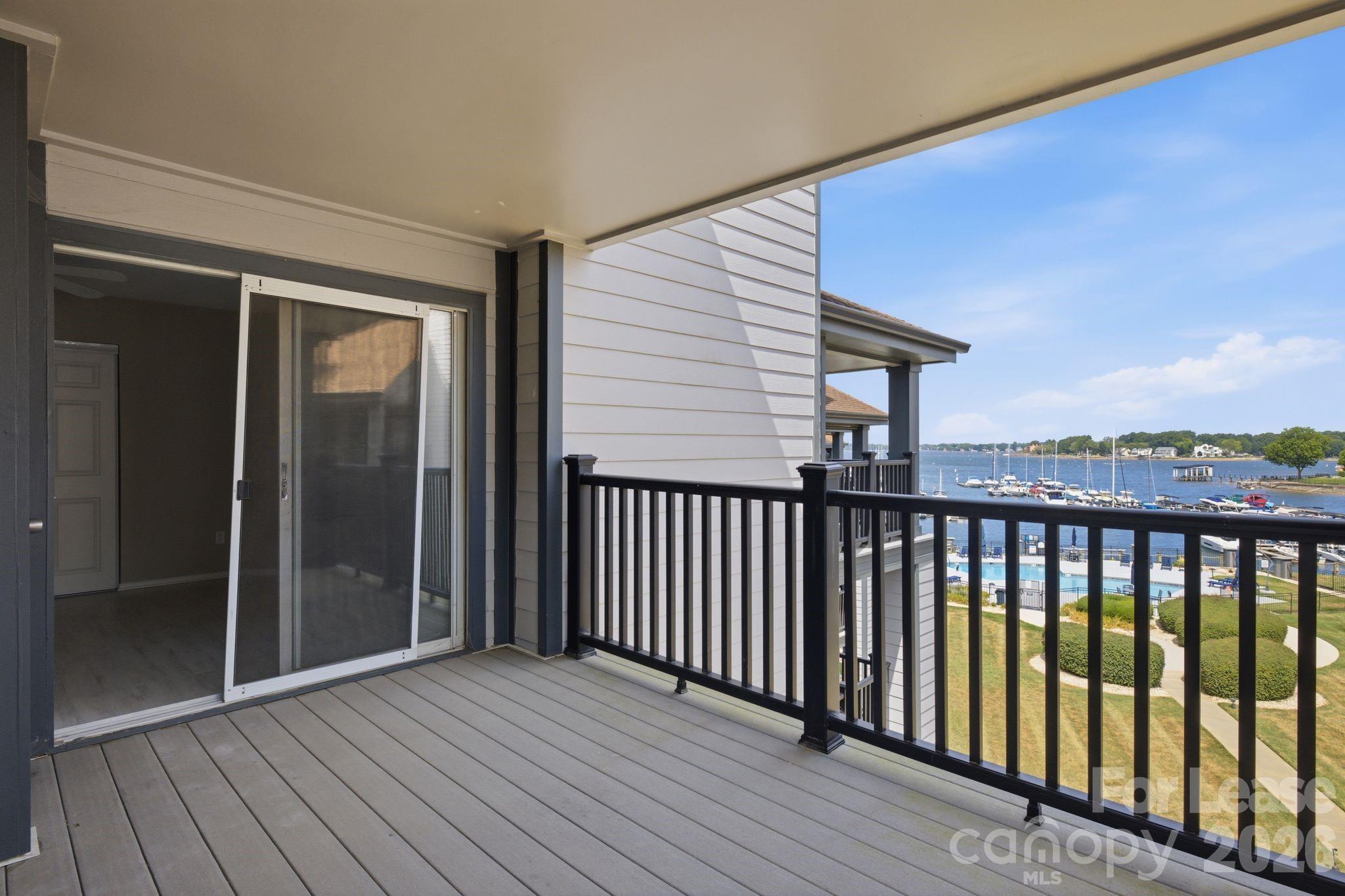 18841 Vineyard Point Lane Property Photo 19