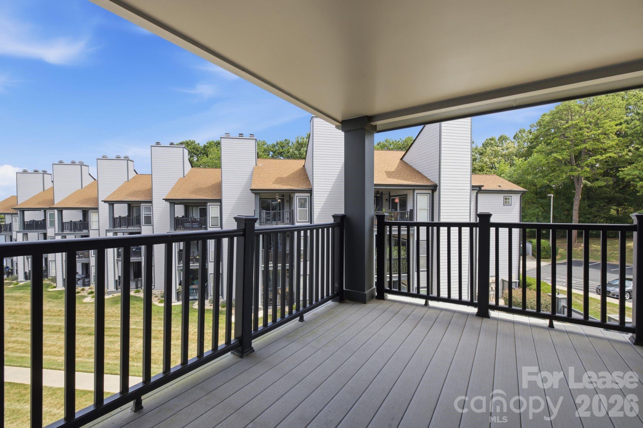 18841 Vineyard Point Lane Property Photo 20