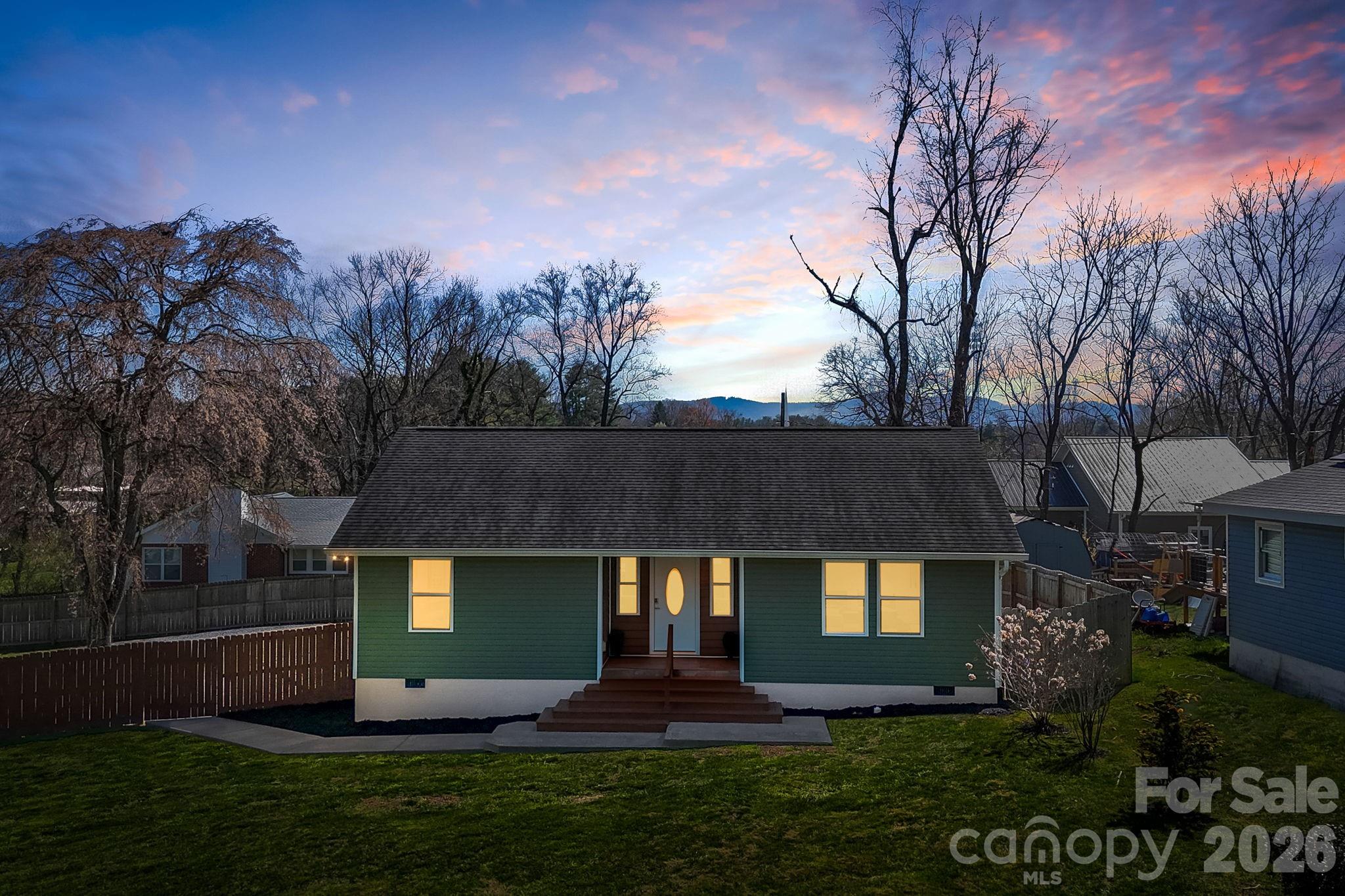 1844 Willow Road Property Photo 4