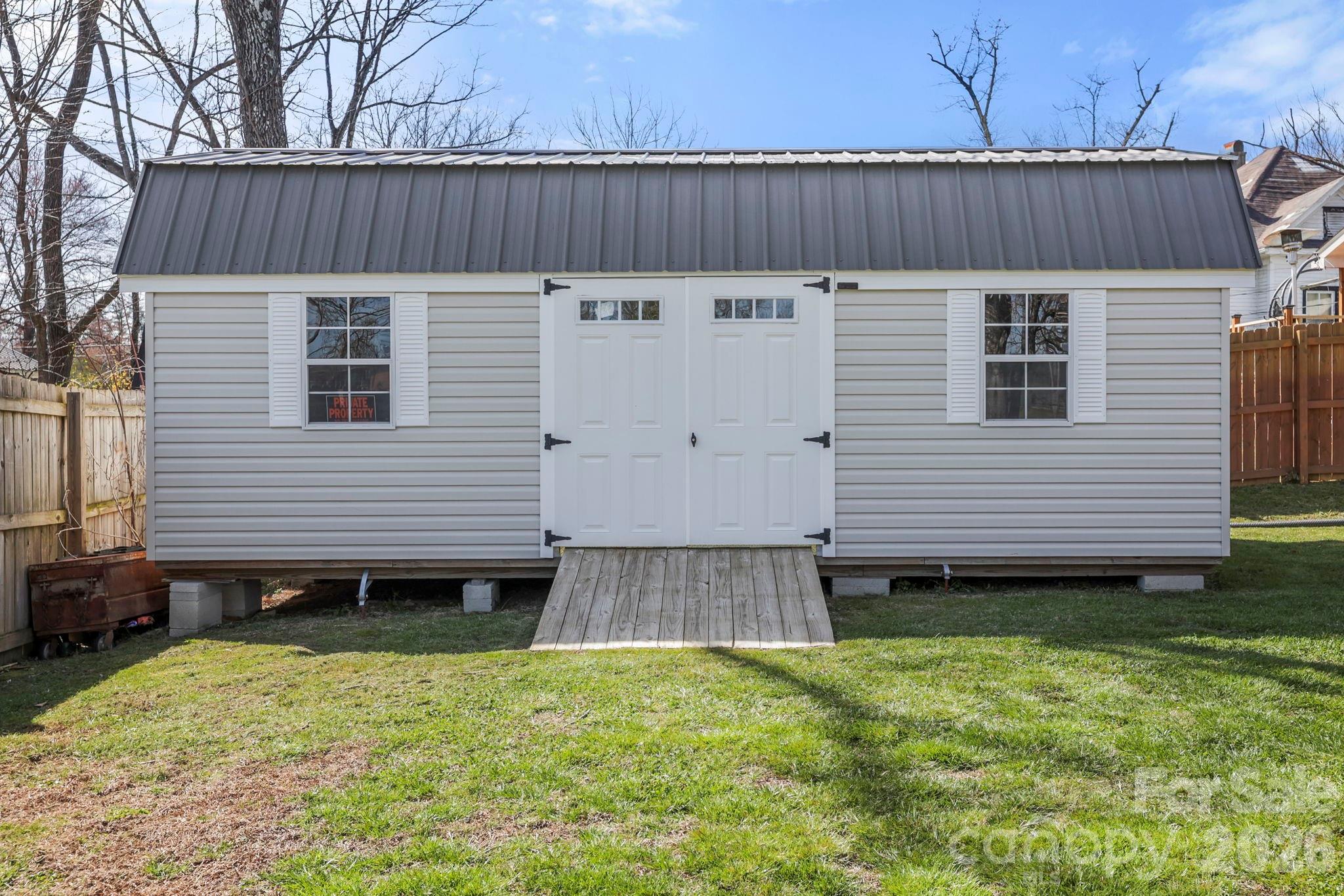 1844 Willow Road Property Photo 6