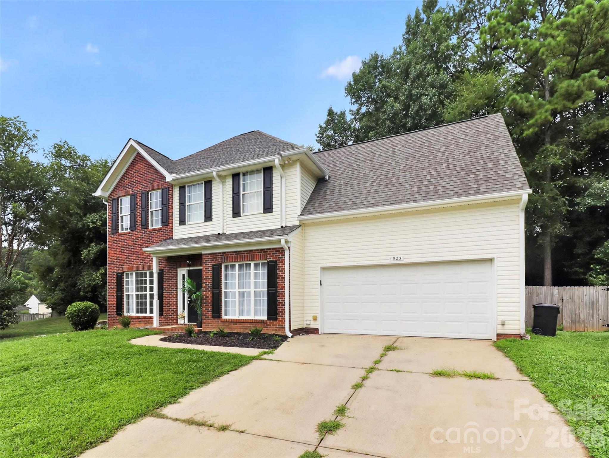 1523 Merrie Meadow Court Property Photo 3