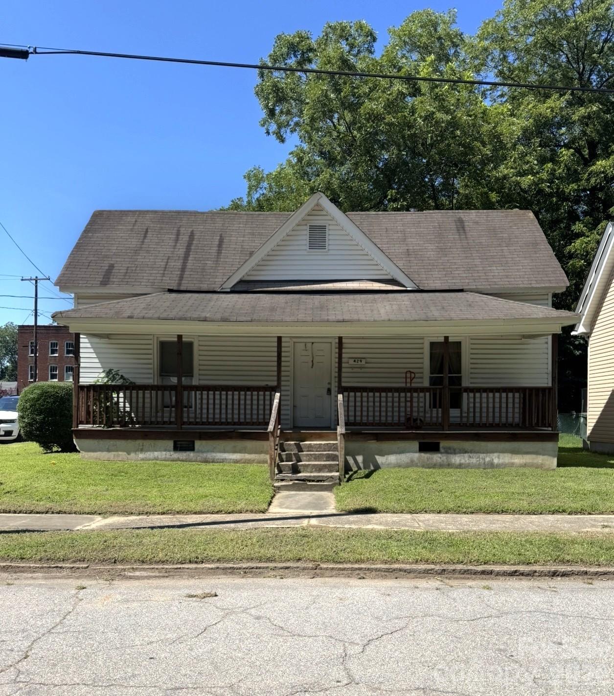 429 E Cemetery Street Property Photo 1