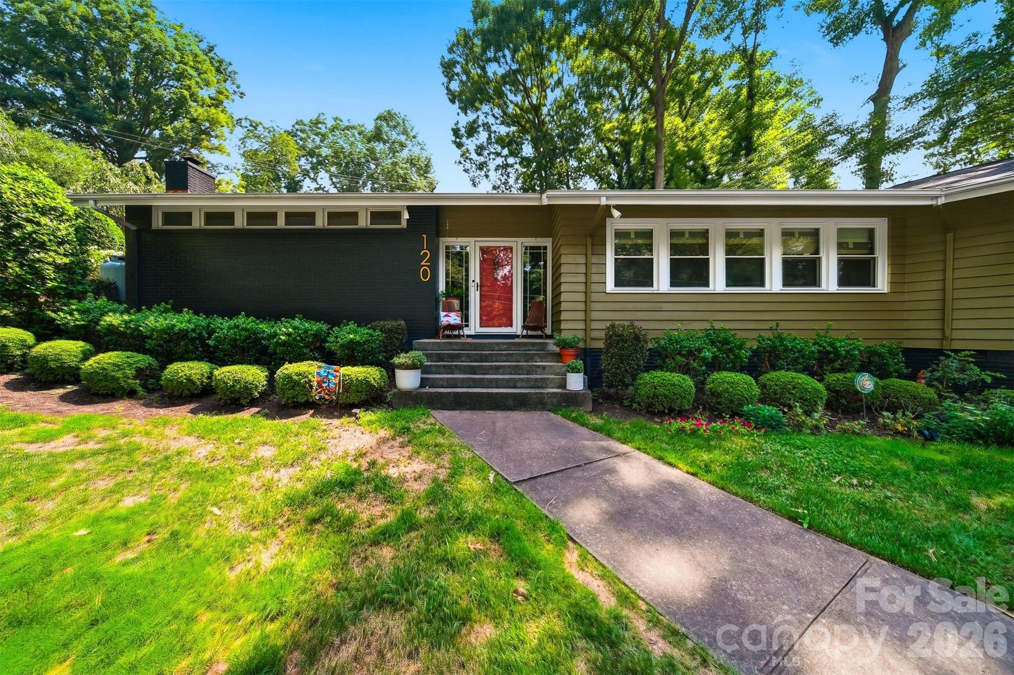 120 Woodland Drive Property Photo 1
