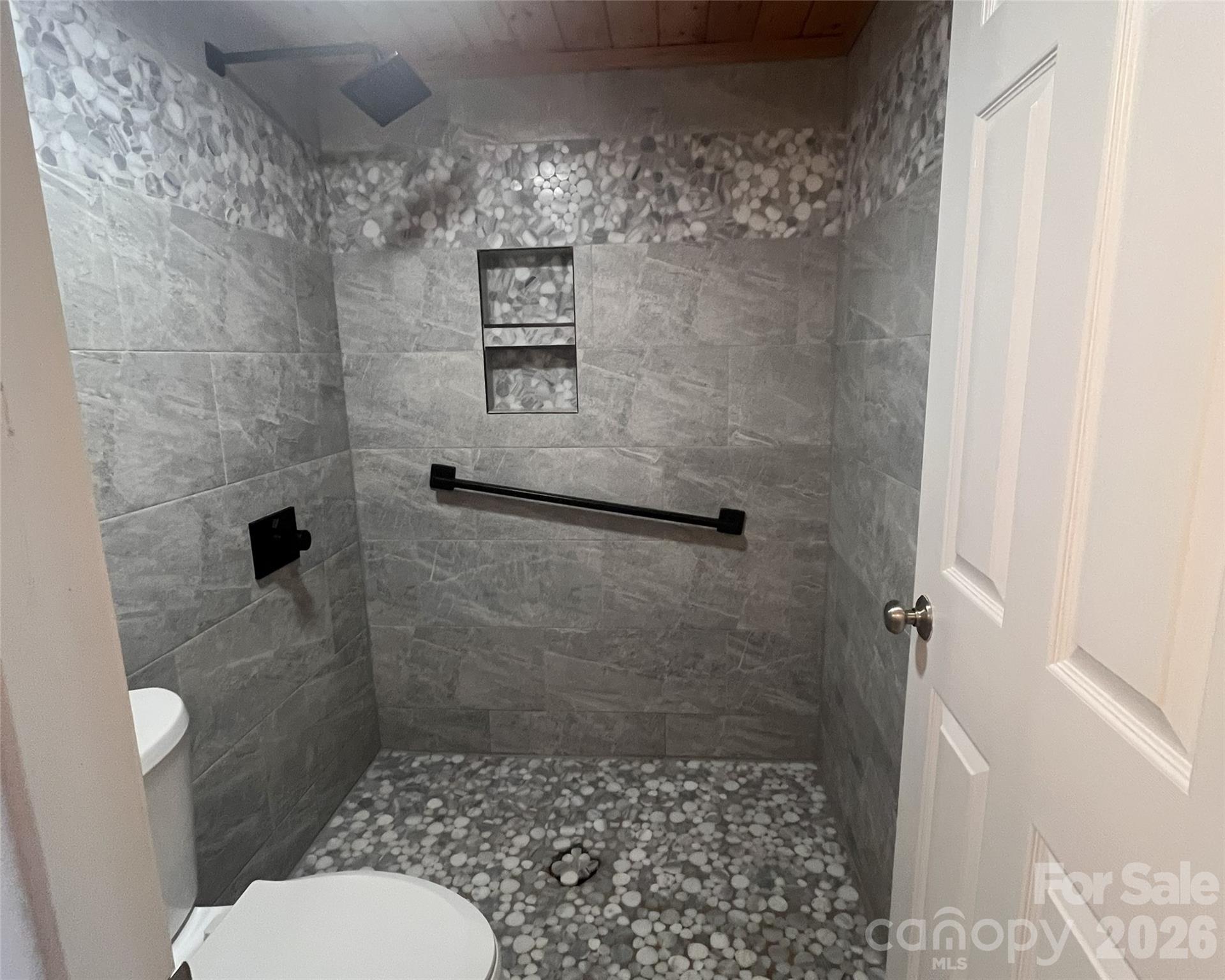 429 Mountains Boulevard C-103 Property Photo 30