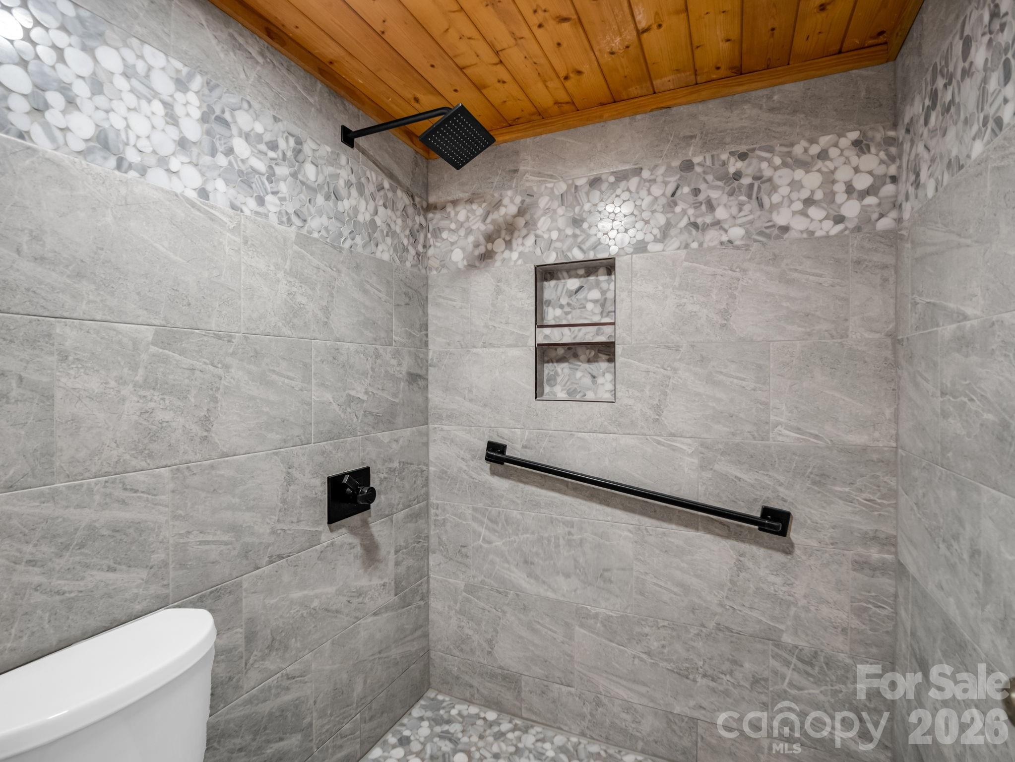 429 Mountains Boulevard C-103 Property Photo 31