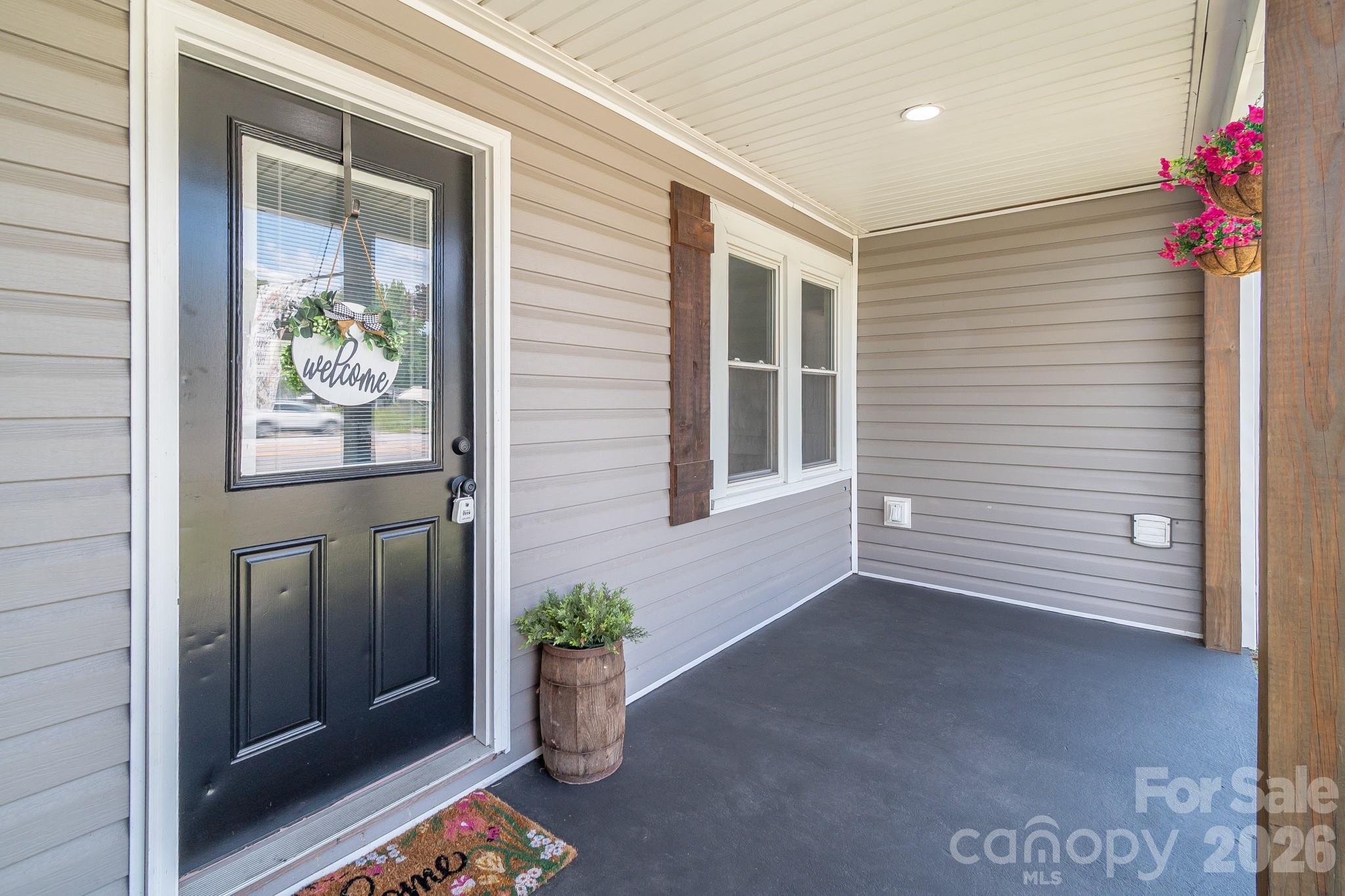 4228 Flat Creek Road Property Photo 2