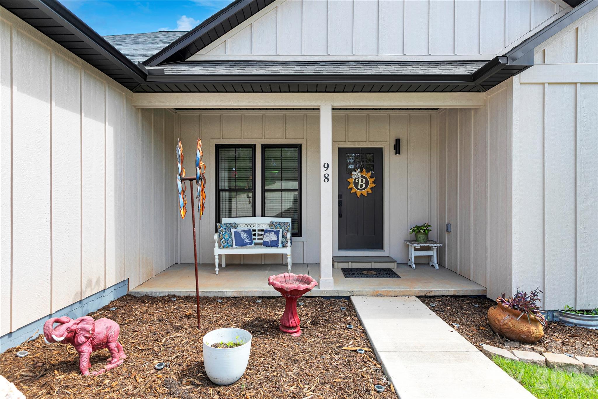 98 Lexxi Lane Property Photo 4