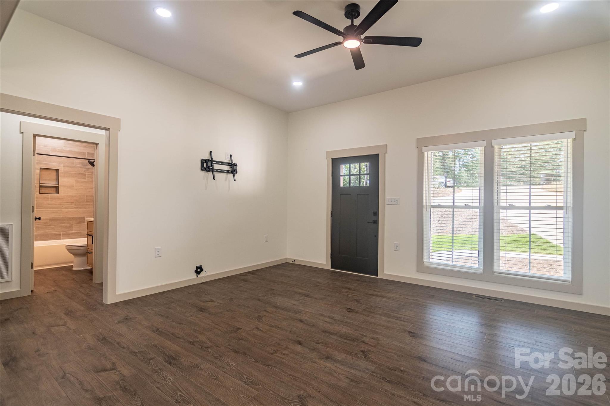 98 Lexxi Lane Property Photo 13