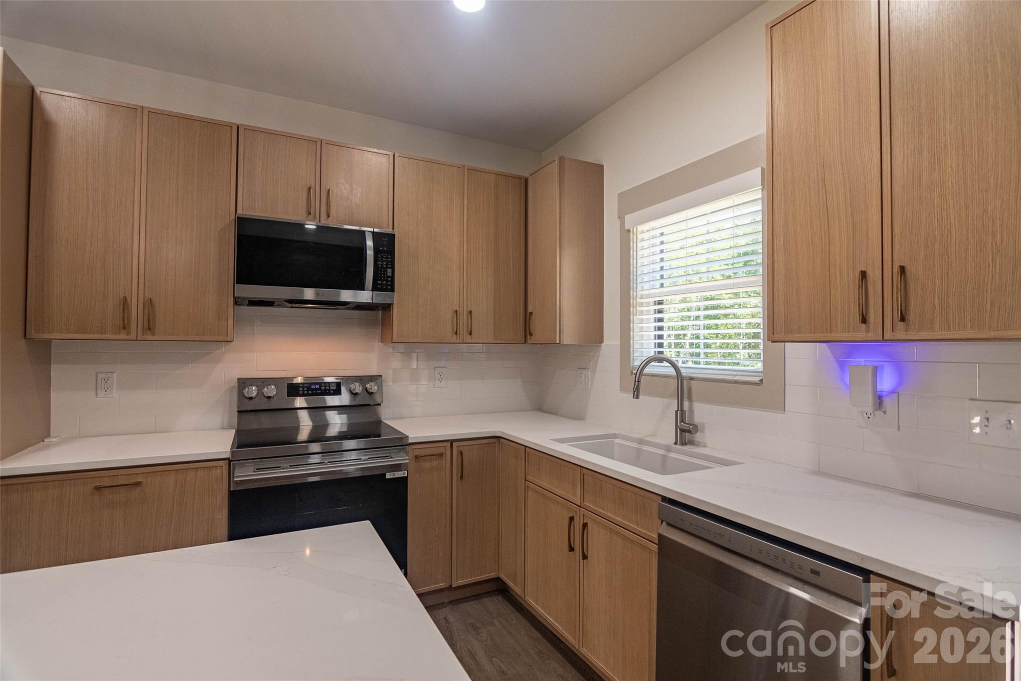 98 Lexxi Lane Property Photo 16