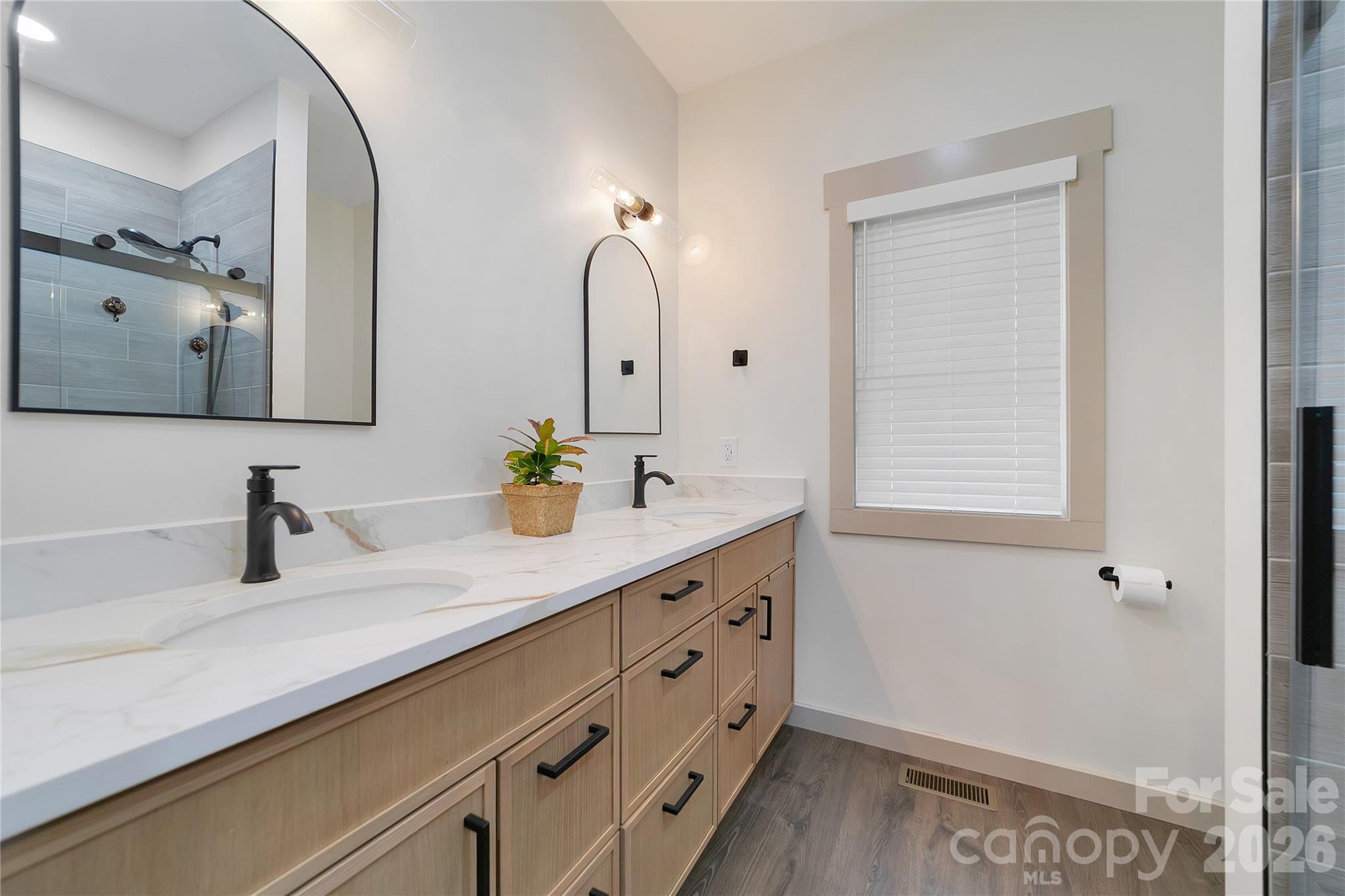 98 Lexxi Lane Property Photo 28