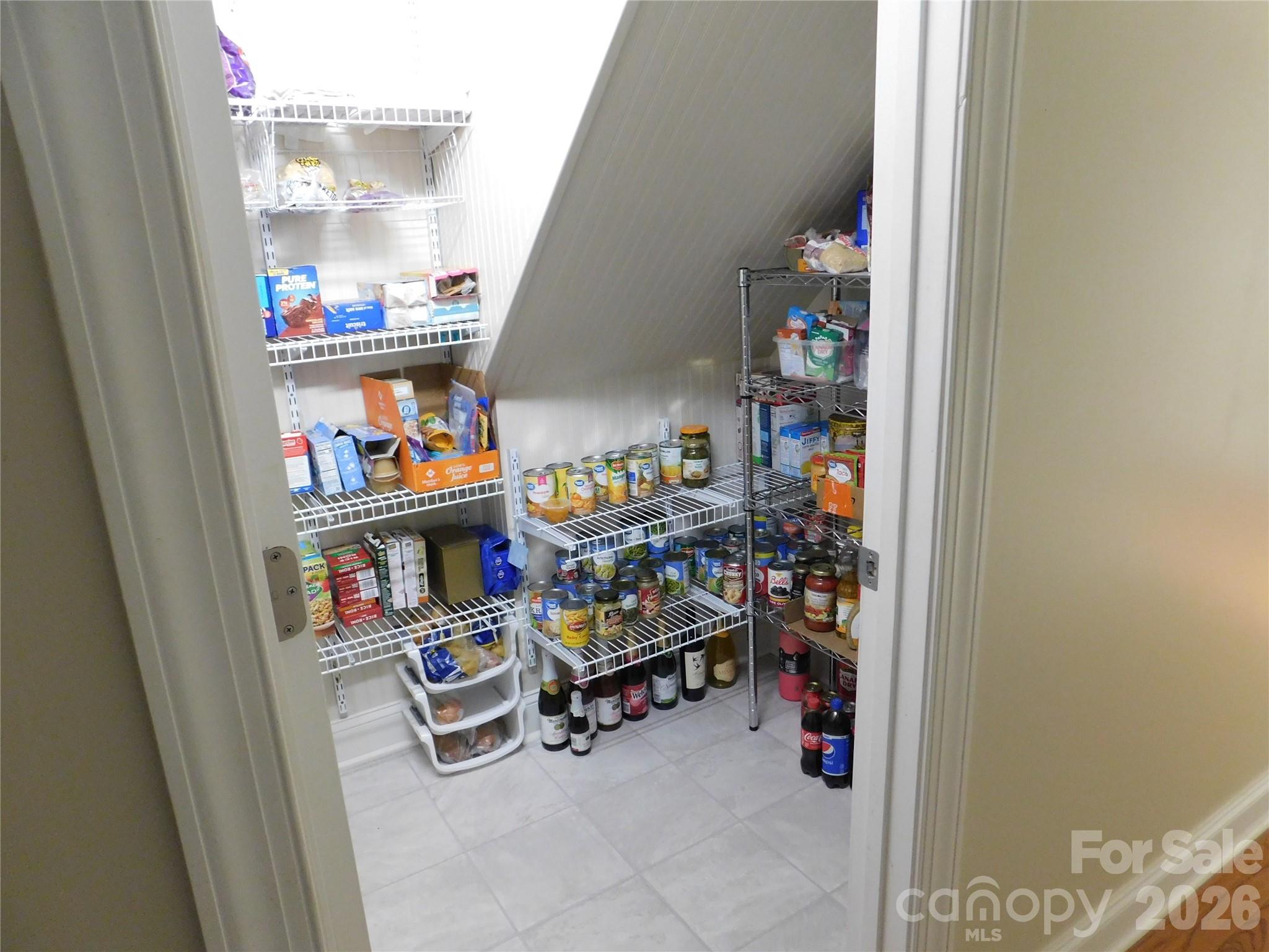 2502 Burton Estates Lane Property Photo 6
