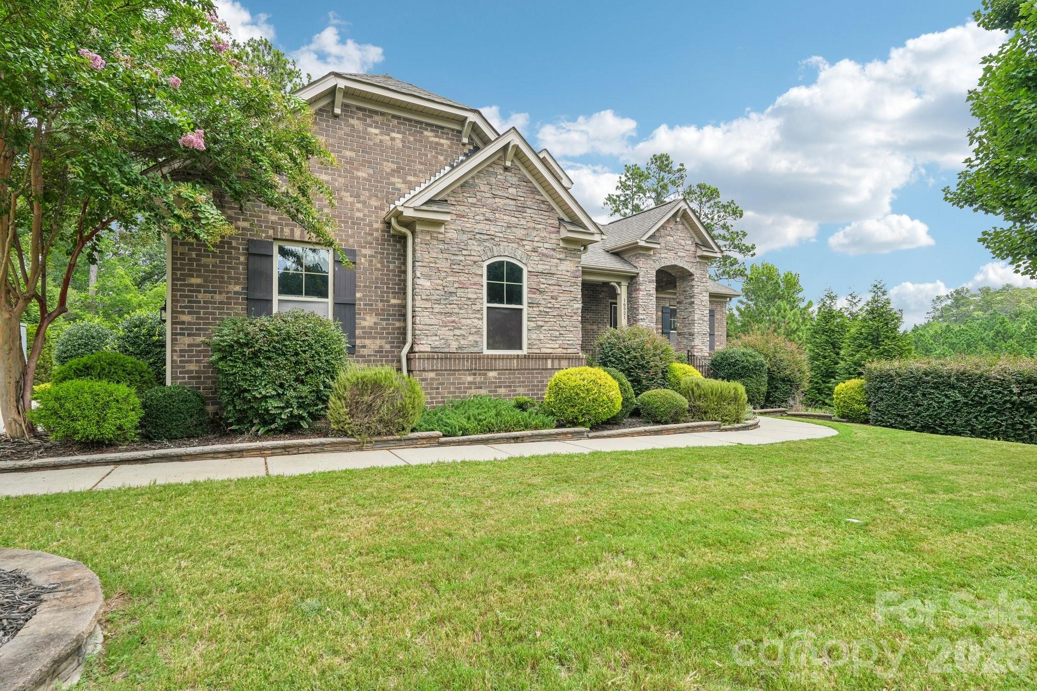 16521 Governors Club Court Property Photo 2