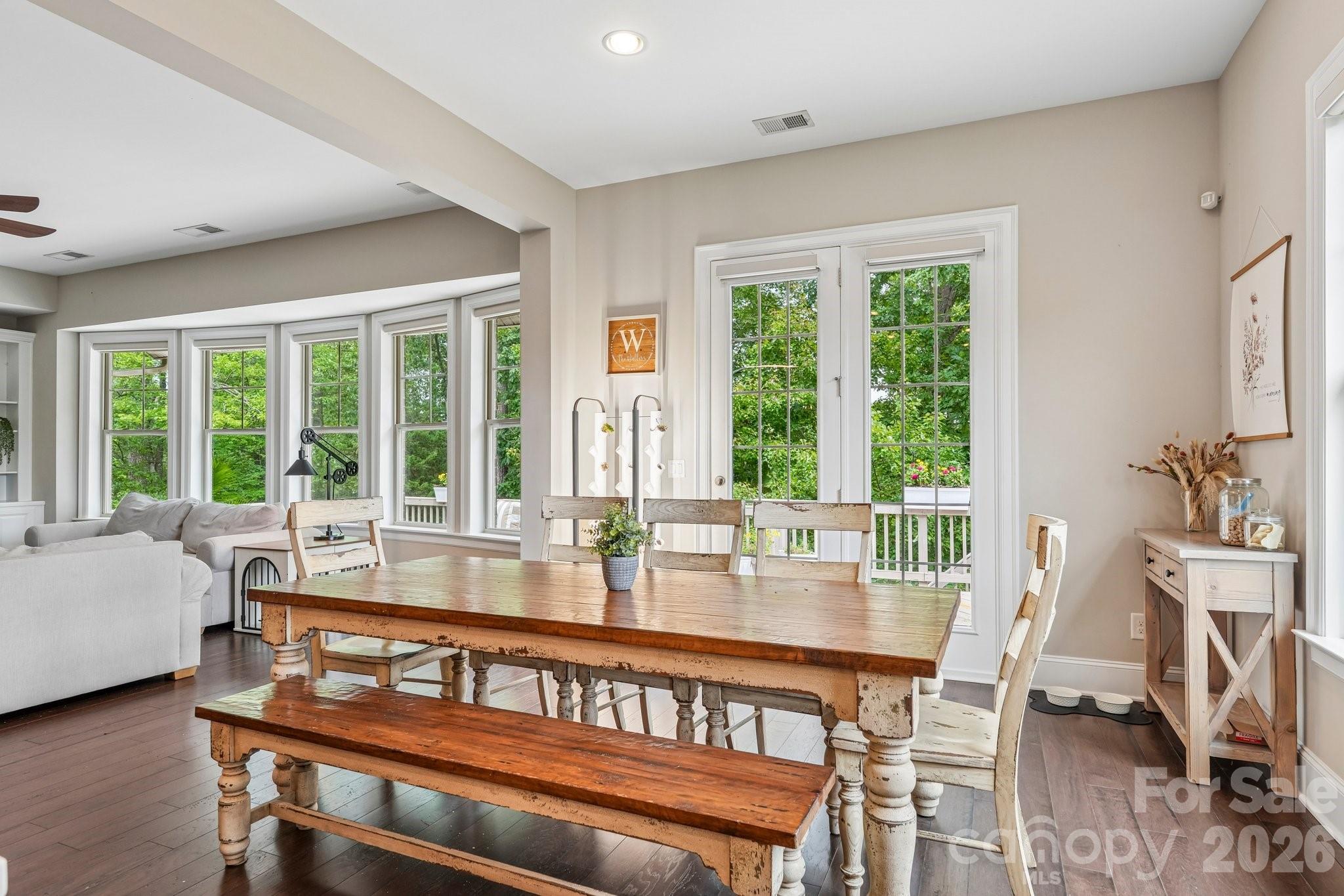 16521 Governors Club Court Property Photo 9