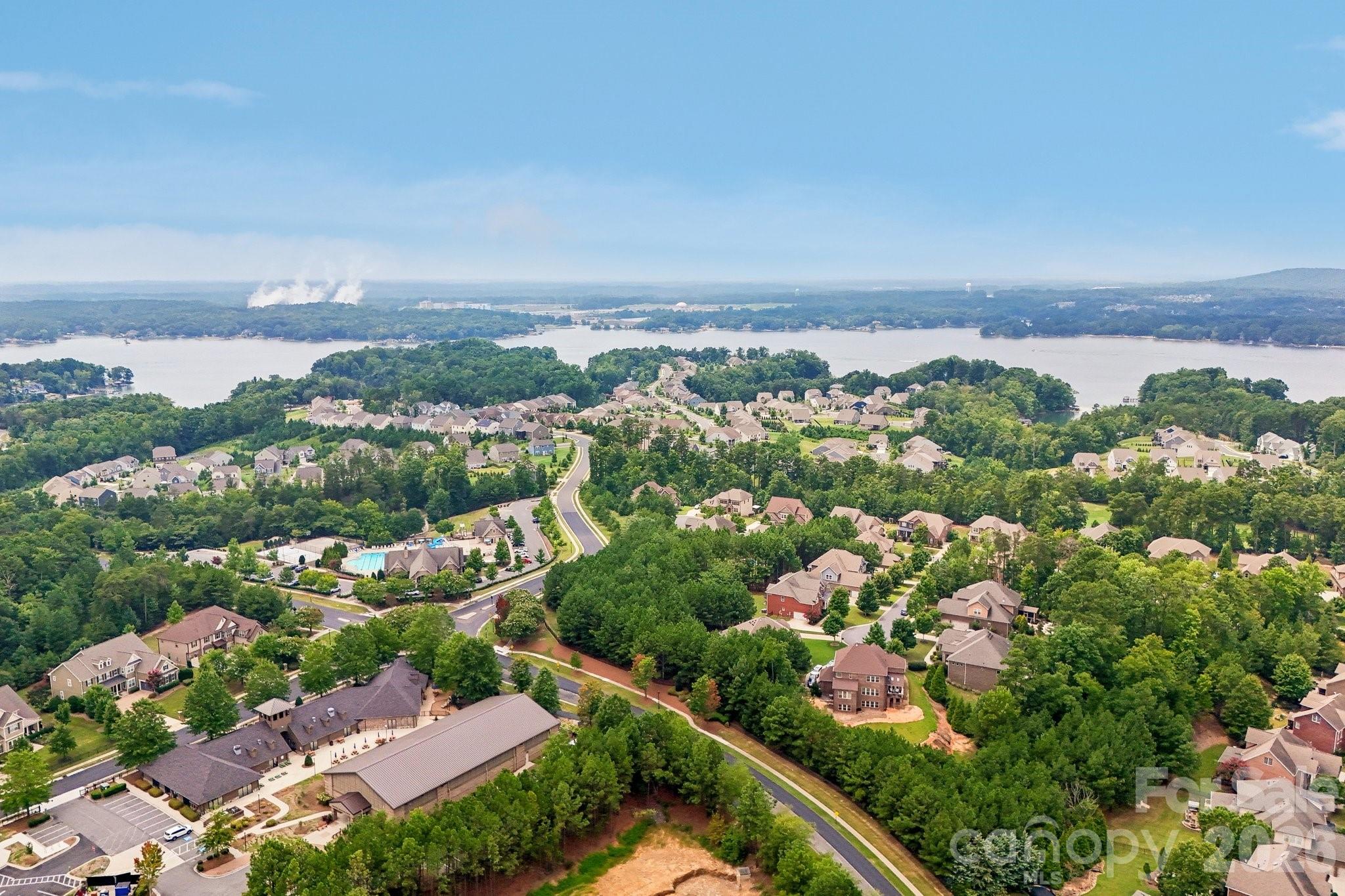 16521 Governors Club Court Property Photo 44