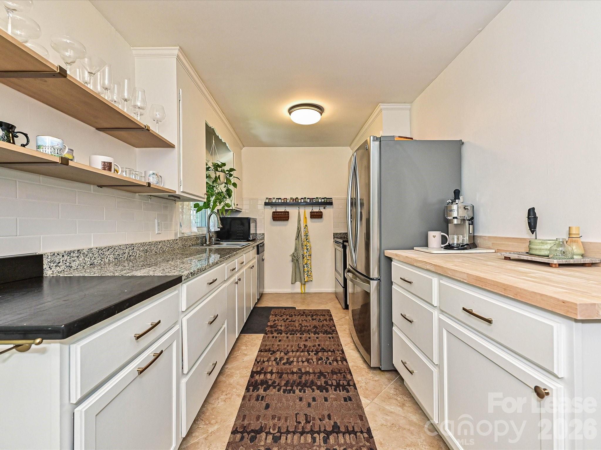 4730 Crestmont Drive Property Photo 12