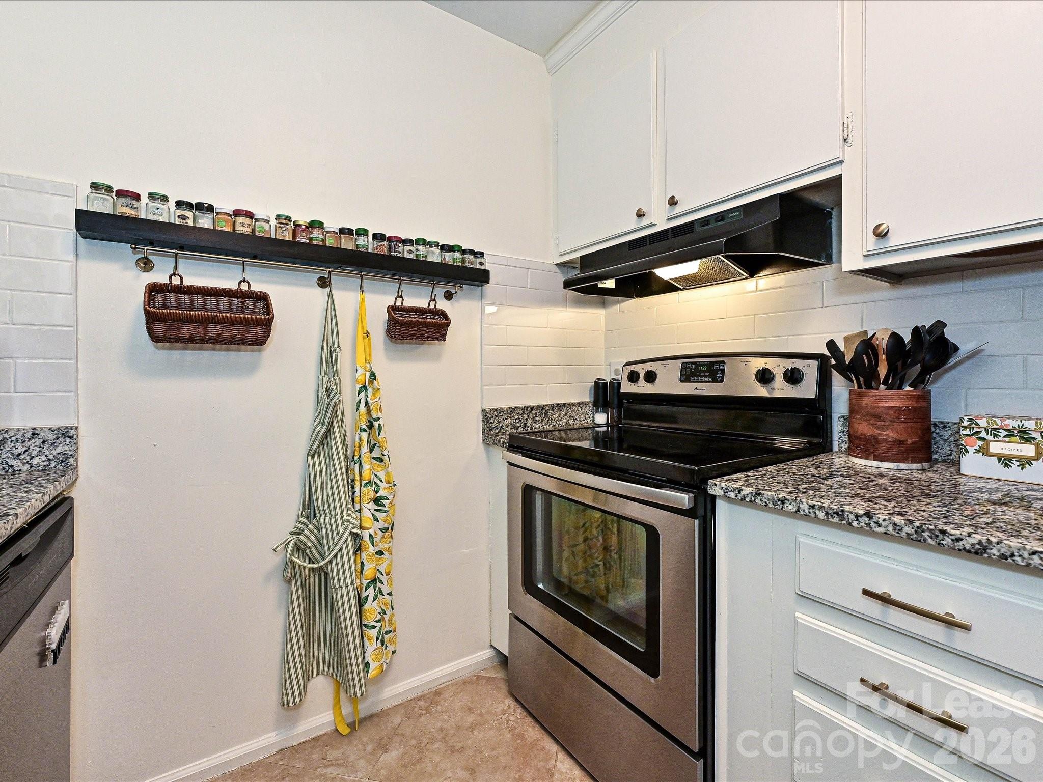 4730 Crestmont Drive Property Photo 14