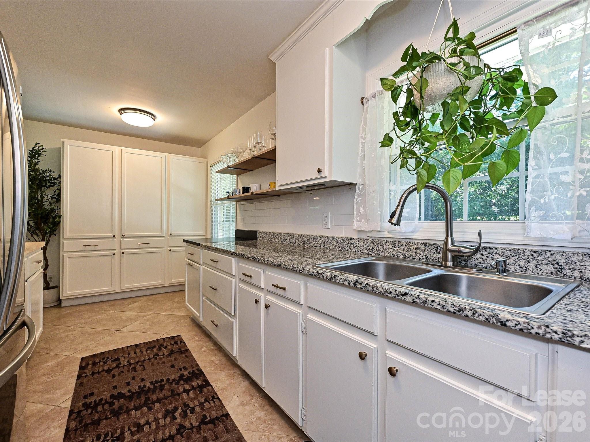 4730 Crestmont Drive Property Photo 16