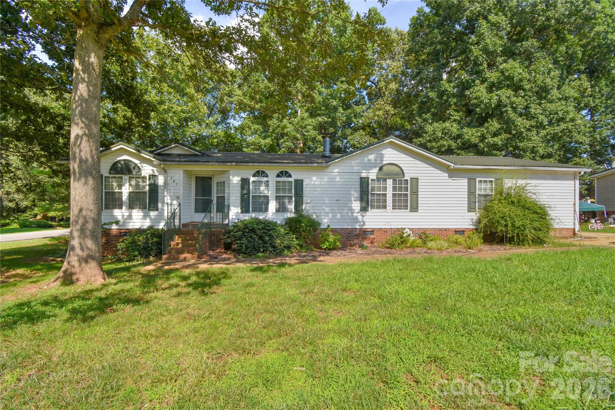 103 Key West Lane Property Photo 1