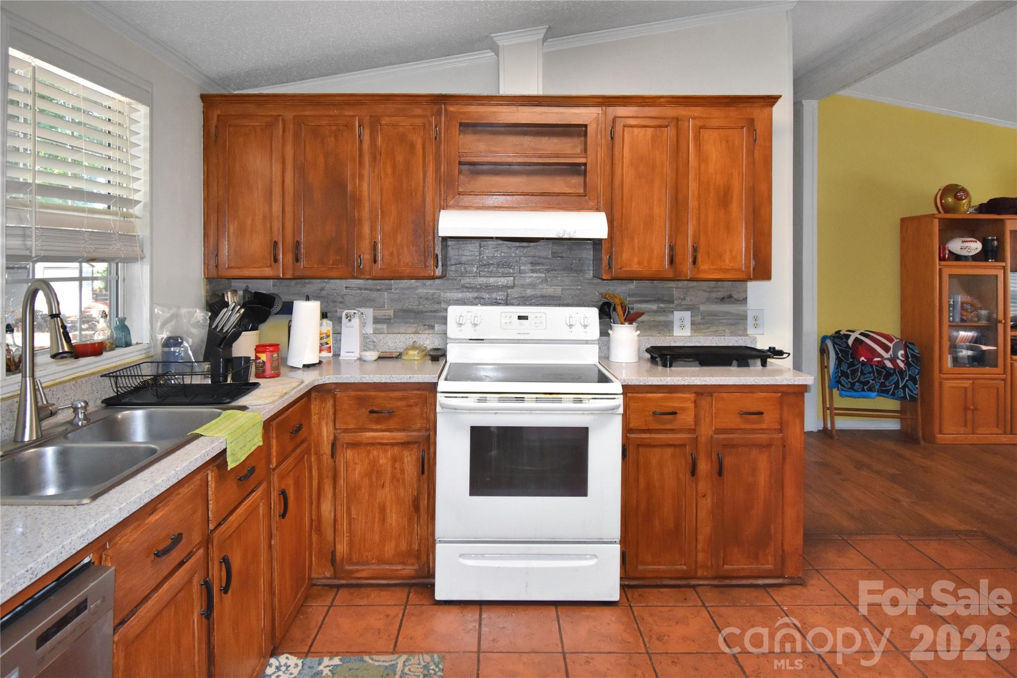 103 Key West Lane Property Photo 8