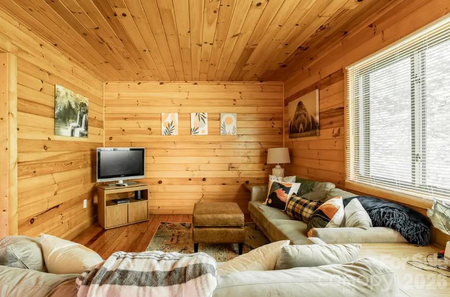 295 Blue Ridge Parkway Property Photo 16