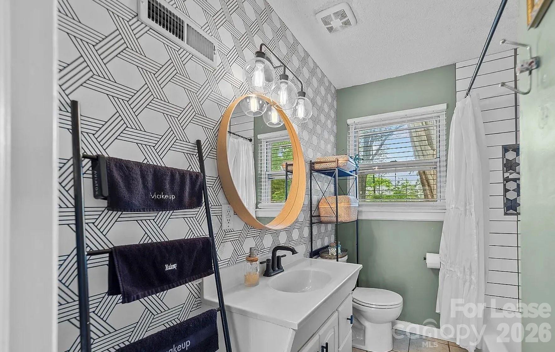 5212 Pine Drive Property Photo 3