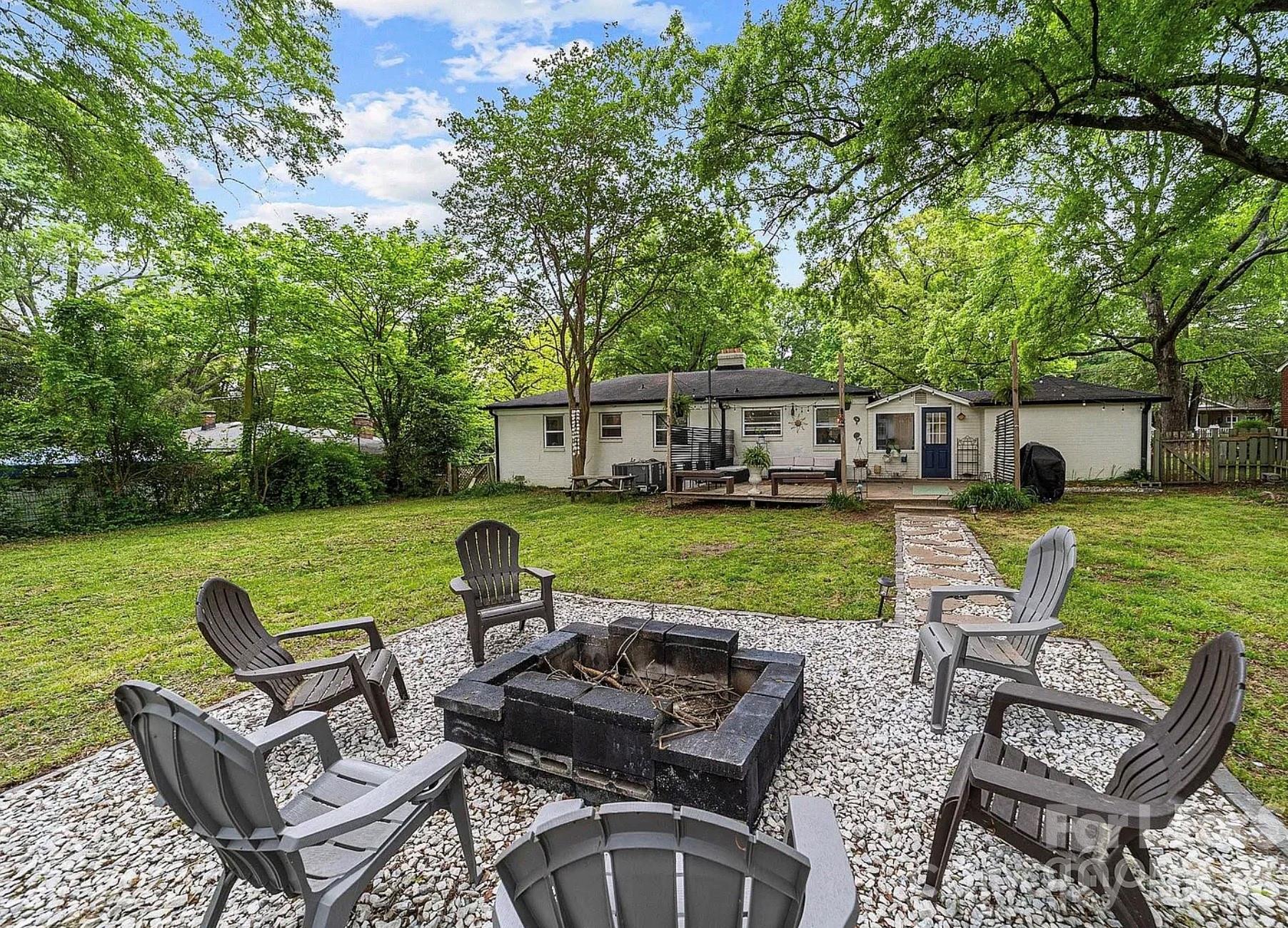 5212 Pine Drive Property Photo 4
