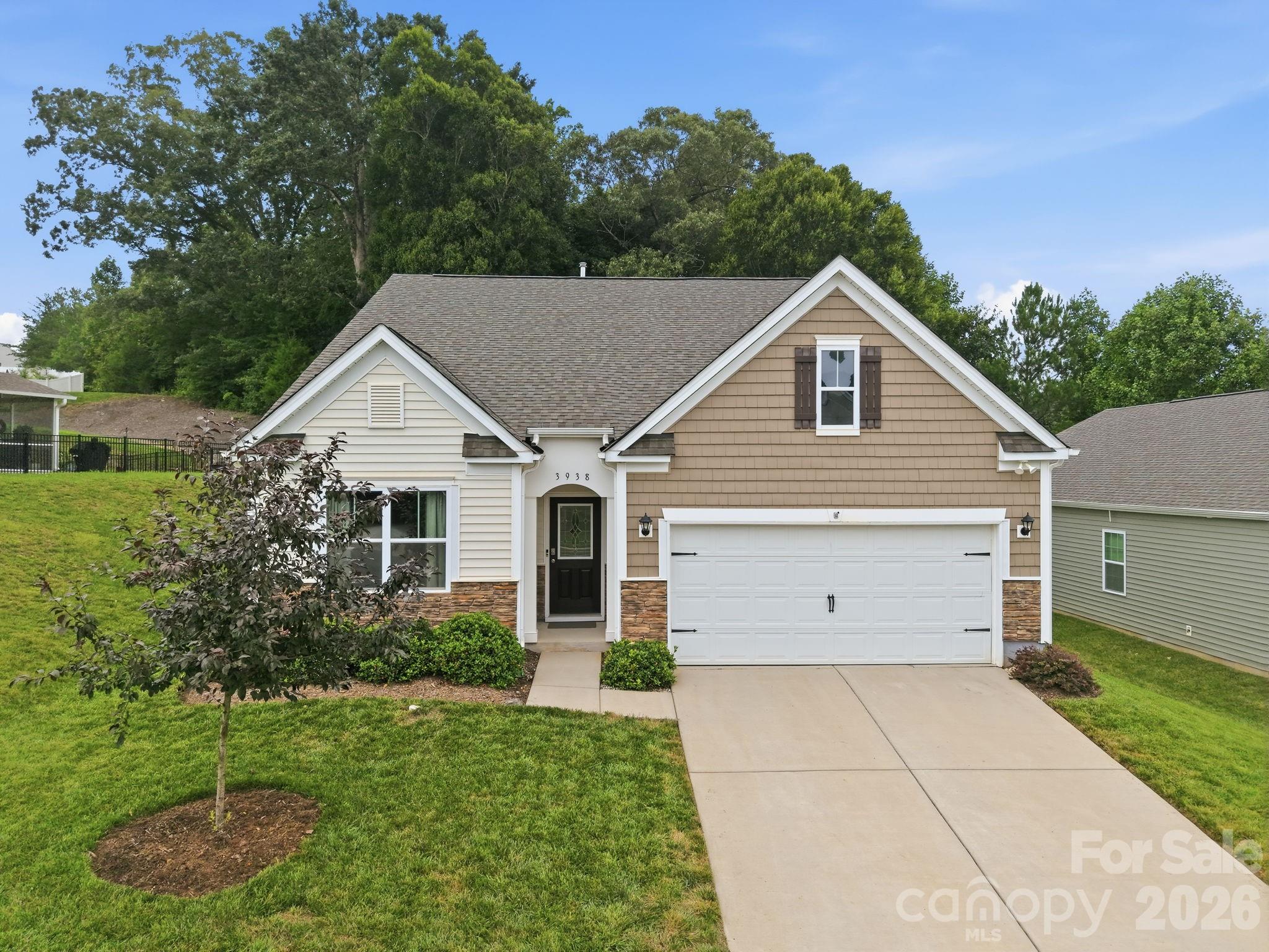 3938 Village Boulevard Property Photo 5
