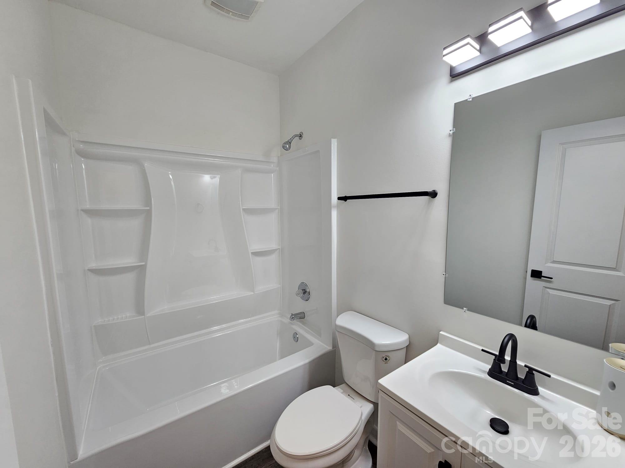 232 W 2nd Street Property Photo 11