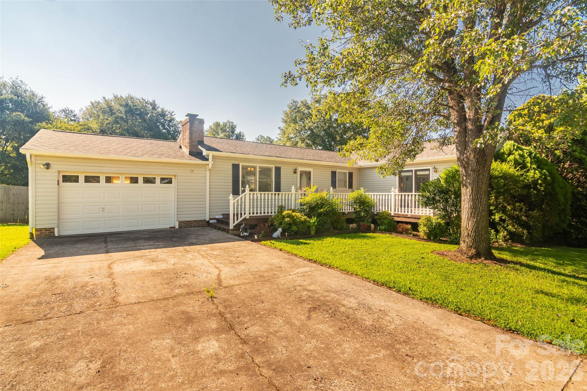 135 Diamond Drive Property Photo 1