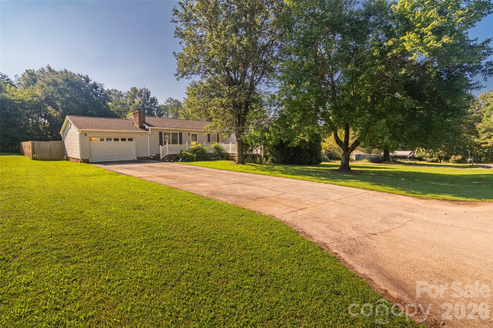 135 Diamond Drive Property Photo 2