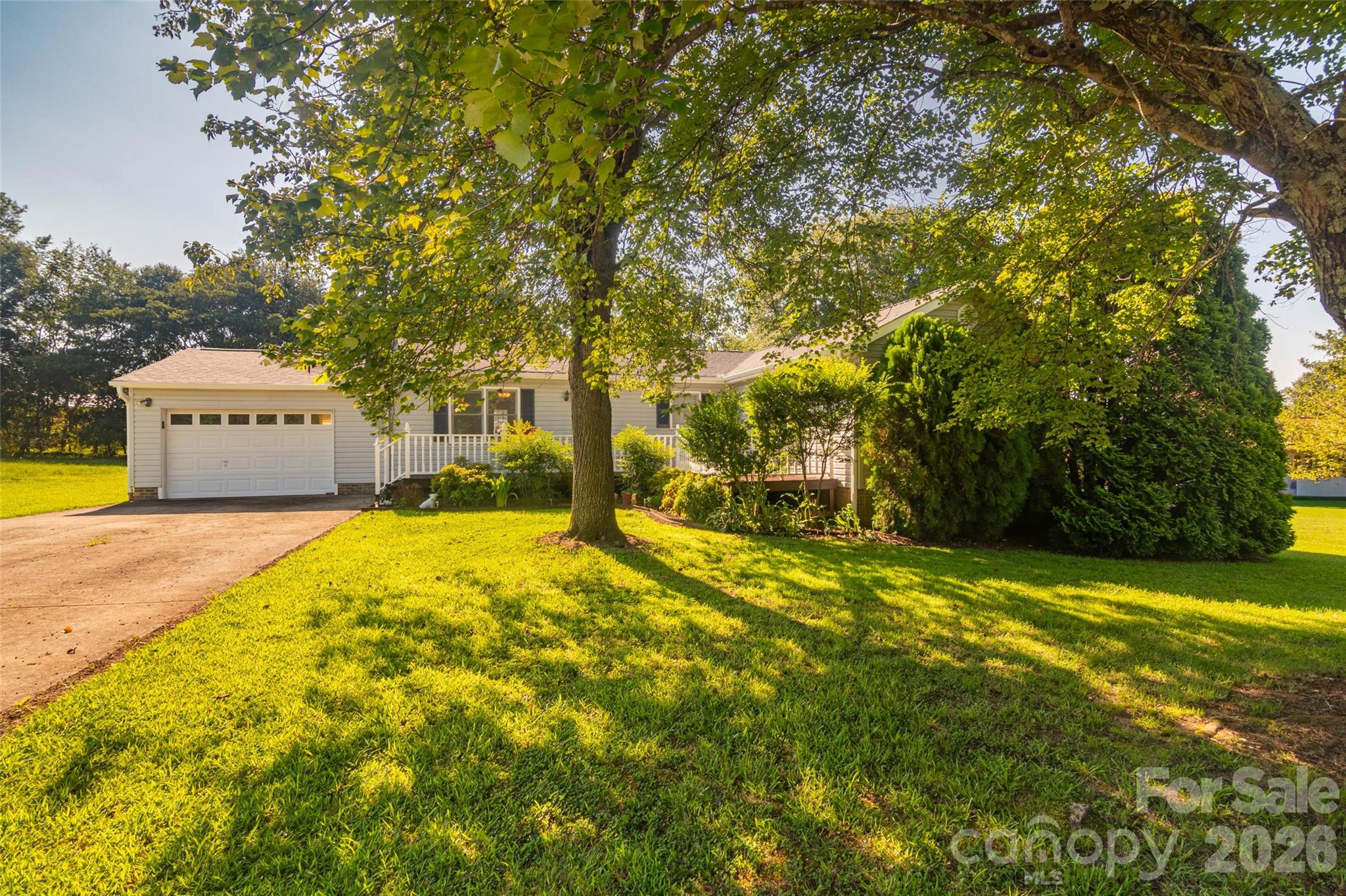 135 Diamond Drive Property Photo 3